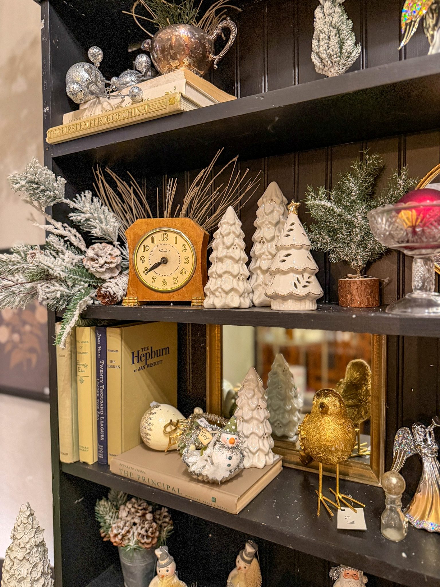 Seasonal shelves and antique décor